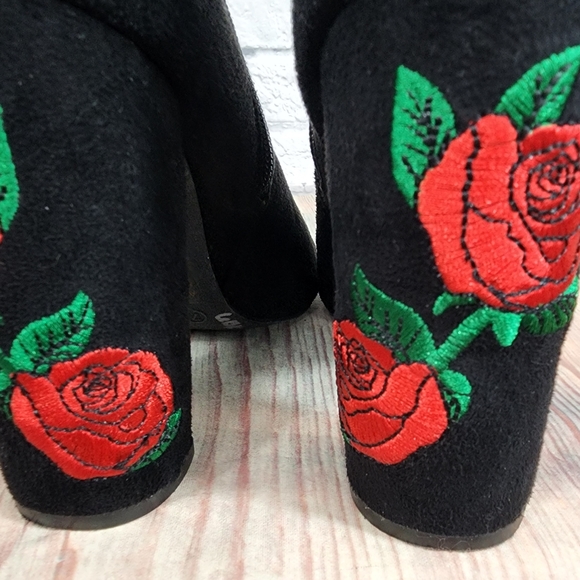 Rue21 ETC Rose Heel Embroidered Open Toe Bootie - Picture 4 of 6